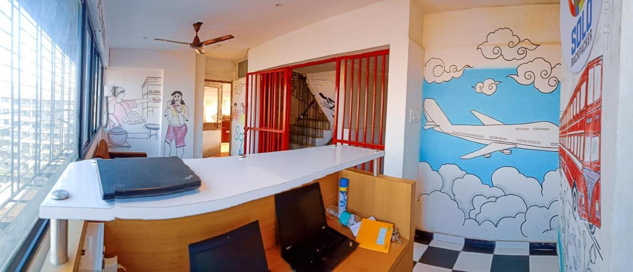 A Pousada Solo Backpacker Bombaim Exterior foto